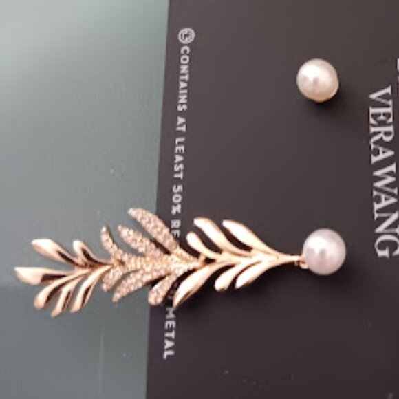 VERA WANG Mod/Contemporary Gold Pearl Clear Crystal Leaf Mismatch Earrings**NEW! - Picture 3 of 3
